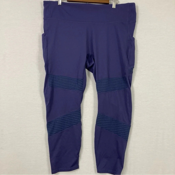 New Fabletics Purple High Waisted Motion365 Moto 7/8 Leggings size 4X - Picture 1 of 12